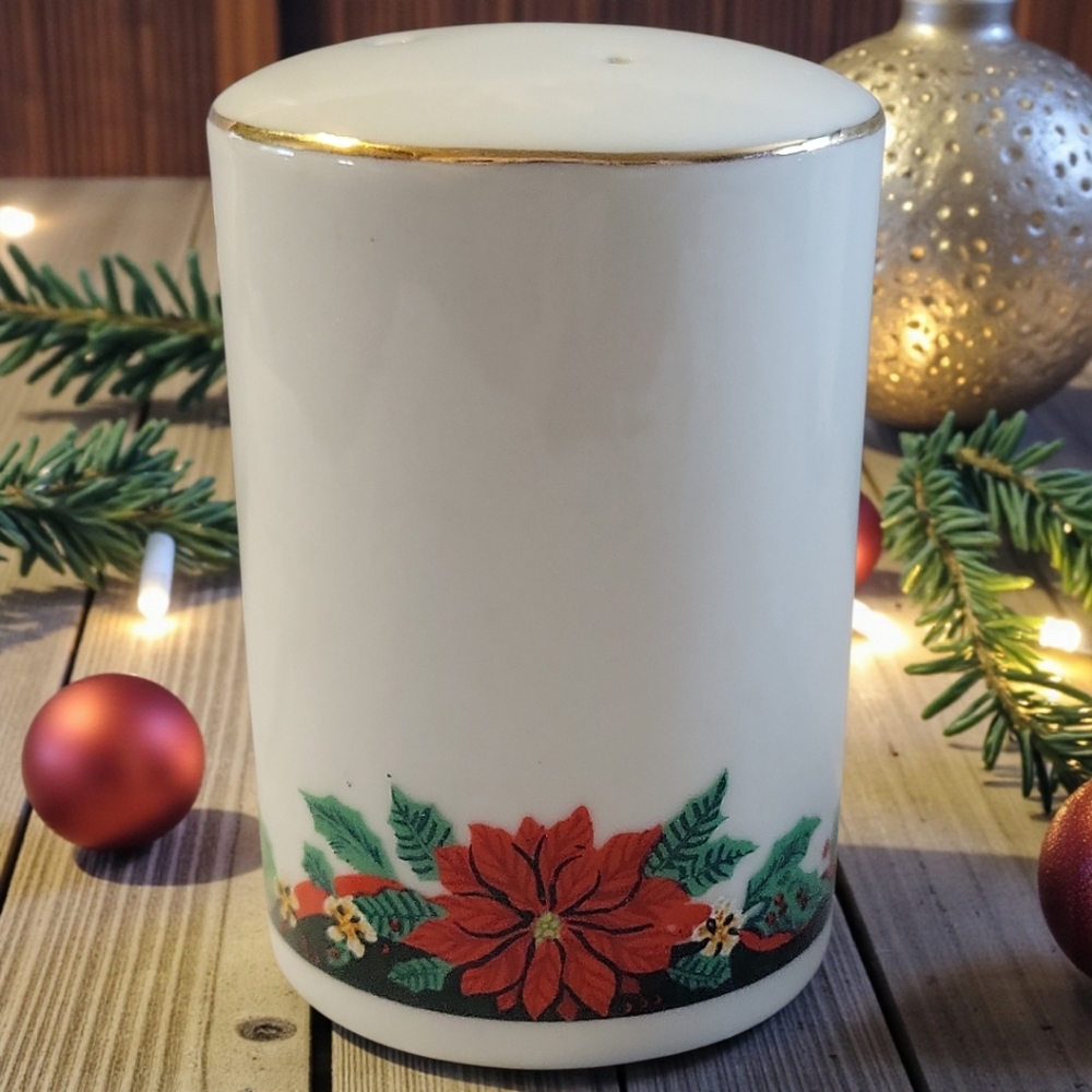 1 Vtg 85 Deck The Halls (Verge) Tienshan Christmas Pepper Shaker Gold Trim